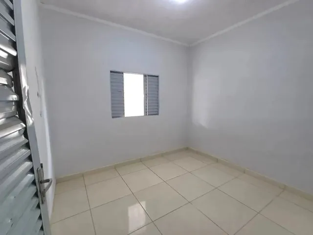 Imagem 15: Casa a Venda com 3 Quartos e 1 Suíte em Trindade - Go