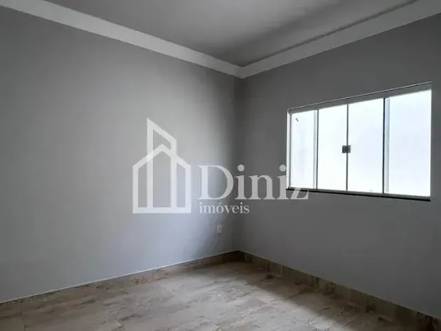 Imagem 2: Casa para Venda com 98 M2Com 3 Quartos, Sendo 1 Suíte no Setor Sul Jamil Miguel