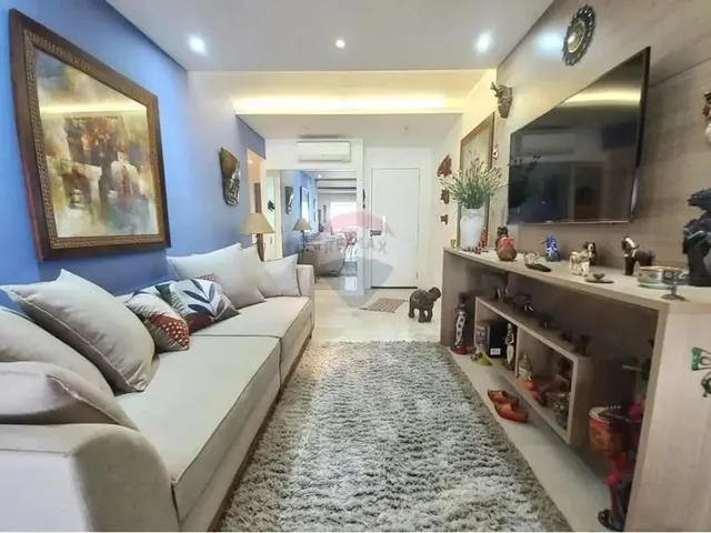 Imagem: O apartamento possui 3 Dormitórios, 1 Suíte, 1 Banheiro,