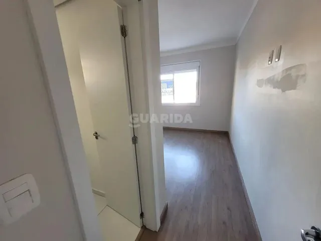 Imagem 11: Apartamento com 2 Dormitórios, 1 Suíte e 2 Vagas de Garagem no Bairro Petrópolis