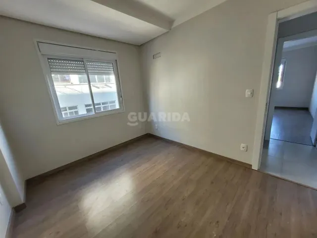 Imagem 3: Apartamento com 2 Dormitórios, 1 Suíte e 2 Vagas de Garagem no Bairro Petrópolis