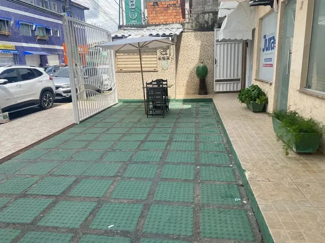Imagem: Prédio Comercial no Centro de Mar Grande