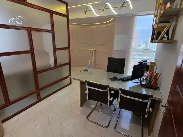 Imagem 2: Vendo Sala Comercial 100% Mobiliada - no Ed. Alpha Center