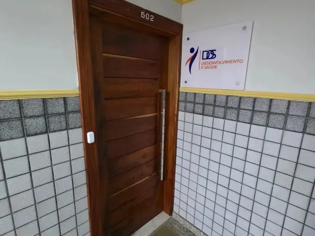 Imagem 6: Vendo Sala Comercial 100% Mobiliada - no Ed. Alpha Center