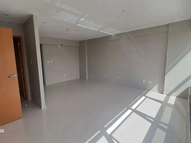 Imagem 3: Centro Empresarial Acrópole, Sala Comercial com 30M², Nazaré
