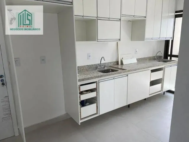 Imagem: O apartamento possui 2 Dormitórios, 1 Suíte, 1 Banheiro,