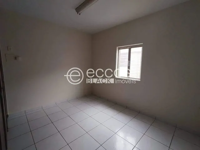 Imagem 11: Casa para Aluguel, 3 Quartos, Centro - Araguari/Mg