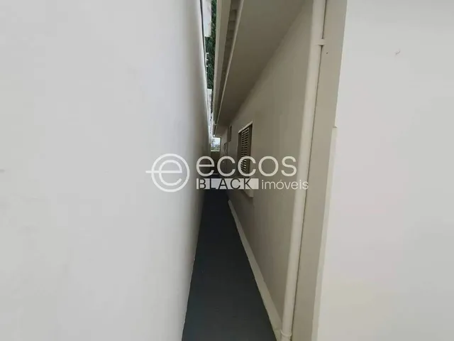 Imagem 12: Casa para Aluguel, 3 Quartos, Centro - Araguari/Mg