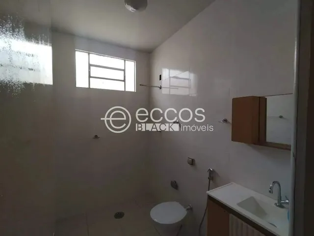 Imagem 5: Casa para Aluguel, 3 Quartos, Centro - Araguari/Mg