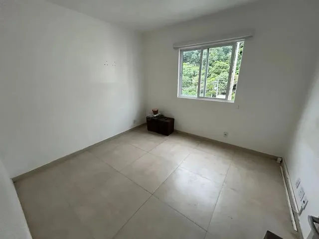 Imagem 2: Apto Prado, Corrêas, Todo Planejado, Local Nobre, Excelente Preço - Petrópolis - Rj