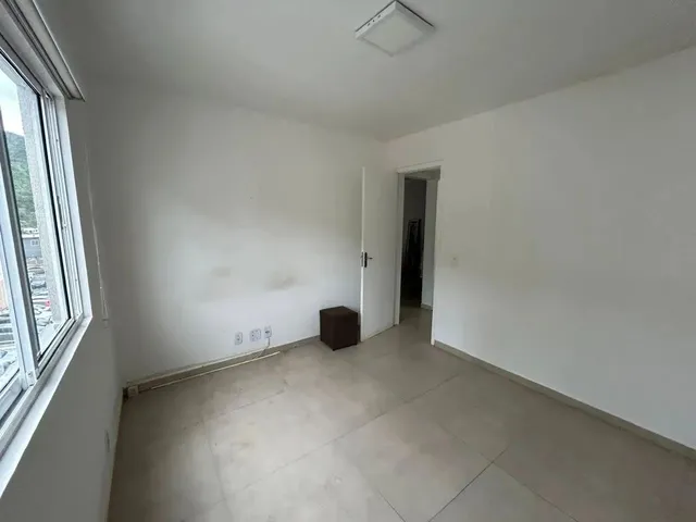 Imagem 9: Apto Prado, Corrêas, Todo Planejado, Local Nobre, Excelente Preço - Petrópolis - Rj