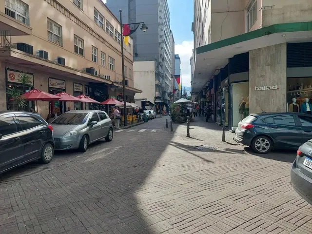 Imagem 6: Apto Centro, Frente, Amplo, Sol, Reformadíssimo, Rua 16 de Março, Excelente Preço