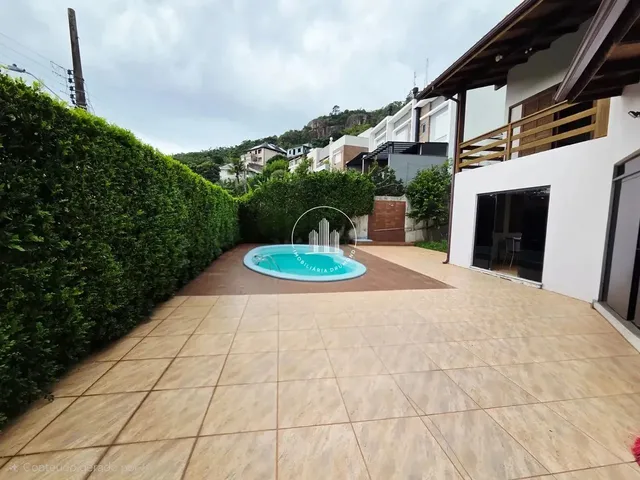 Imagem: Casa 4 Quartos com 4 Suítes e 420M²