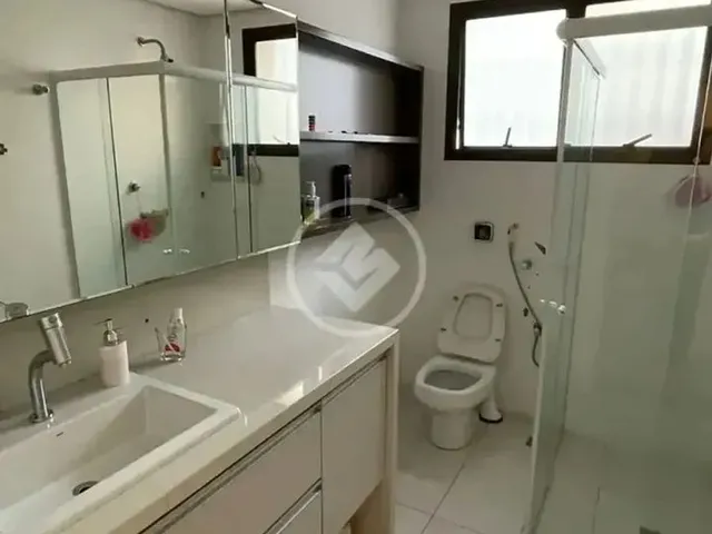 Imagem 2: Ldl Apartamento com 4 Quartos, 2 Suites no Edifício Richard Gottsmannem Centro