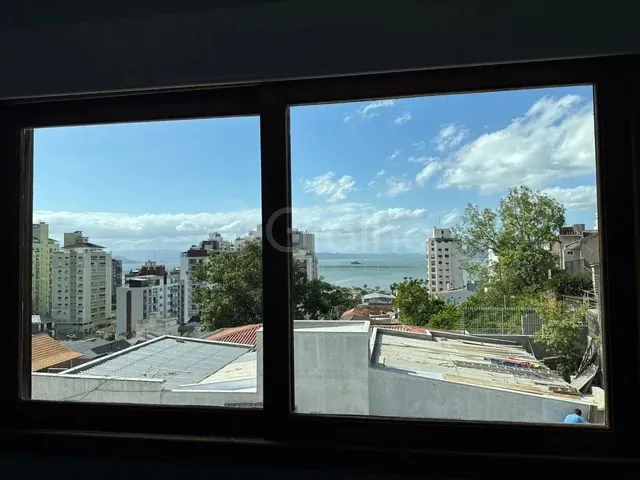 Imagem 12: Casa para Venda em Florianópolis, Agronômica, 4 Dormitórios, 1 Suíte, 5 Banheiros, 6