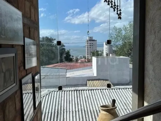 Imagem 9: Casa para Venda em Florianópolis, Agronômica, 4 Dormitórios, 1 Suíte, 5 Banheiros, 6