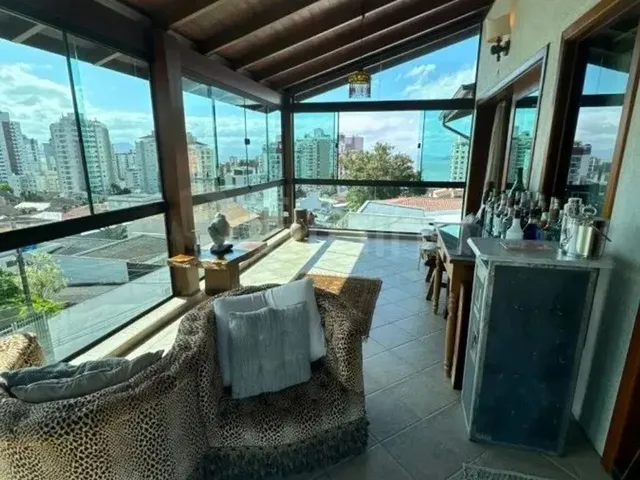 Imagem 10: Casa para Venda em Florianópolis, Agronômica, 4 Dormitórios, 1 Suíte, 5 Banheiros, 6