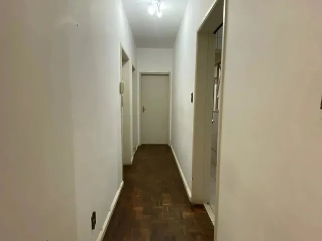 Imagem 5: Apartamento com 2 Dormitórios e Vaga de Garagem no Centro de Florianópolis