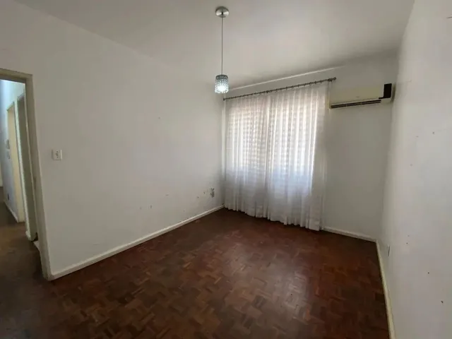 Imagem 3: Apartamento com 2 Dormitórios e Vaga de Garagem no Centro de Florianópolis