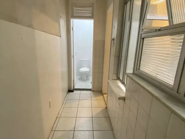 Imagem 4: Apartamento com 2 Dormitórios e Vaga de Garagem no Centro de Florianópolis