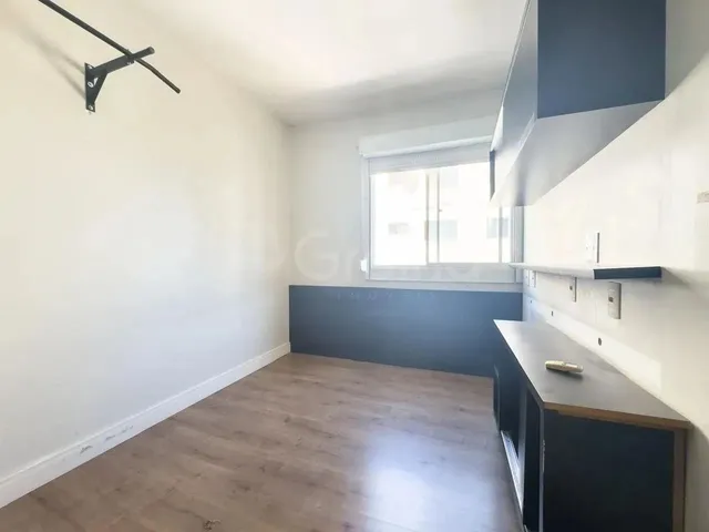 Imagem 2: Apartamento para Venda em Florianópolis, Centro, 3 Dormitórios, 1 Suíte, 3 Banheiros