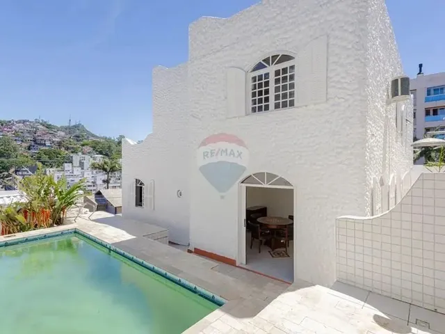 Imagem 8: Casa À Venda com 4 Dormitórios no Bairro Carvoeira - Florianópolis