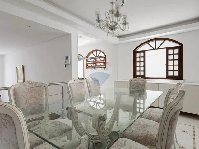 Imagem 10: Casa À Venda com 4 Dormitórios no Bairro Carvoeira - Florianópolis