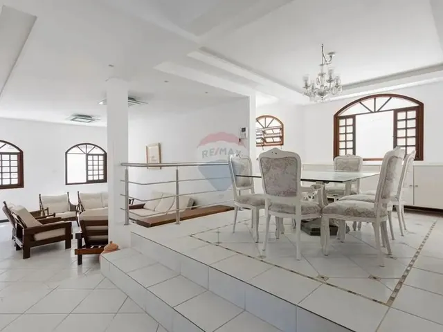 Imagem 16: Casa À Venda com 4 Dormitórios no Bairro Carvoeira - Florianópolis