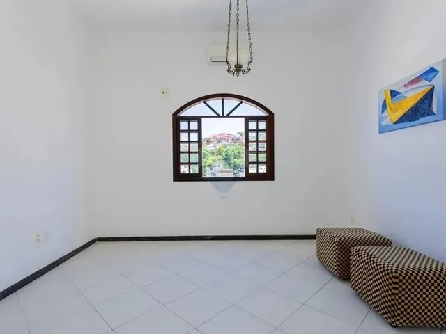 Imagem 15: Casa À Venda com 4 Dormitórios no Bairro Carvoeira - Florianópolis