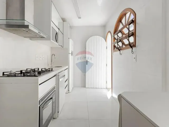 Imagem 6: Casa À Venda com 4 Dormitórios no Bairro Carvoeira - Florianópolis