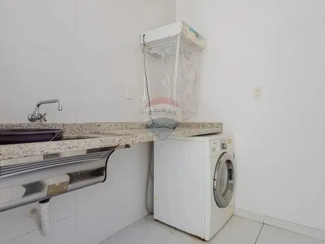 Imagem 14: Casa À Venda com 4 Dormitórios no Bairro Carvoeira - Florianópolis