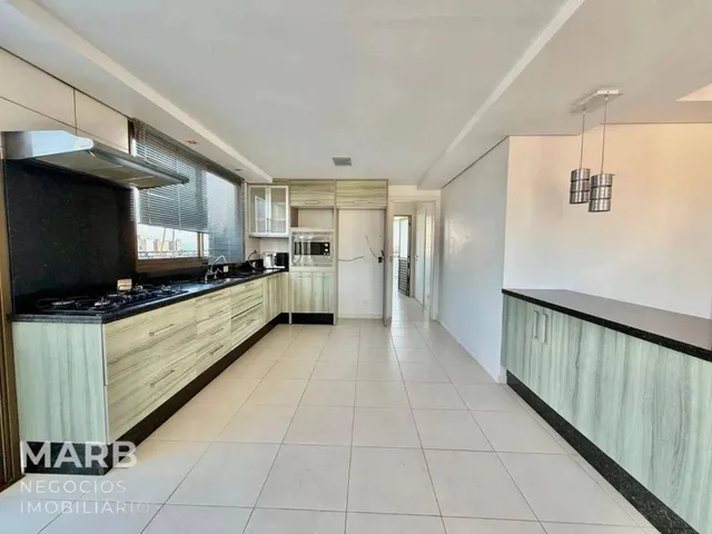 Imagem 2: Cobertura com 3 Dormitórios À Venda, 316 M² por R$ 3.300.000,00 - Centro