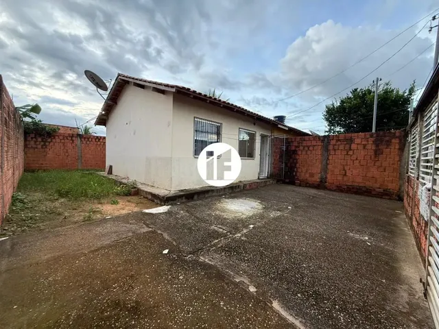Imagem: Casa com 2 Quartos, 1 Suíte e 2 Vagas em
