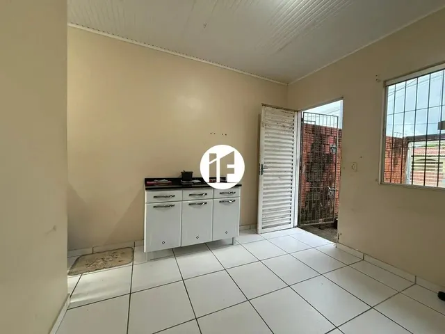 Imagem 2: Casa com 2 Quartos, 1 Suíte e 2 Vagas em Rio Branco (Conjunto Rui Lino