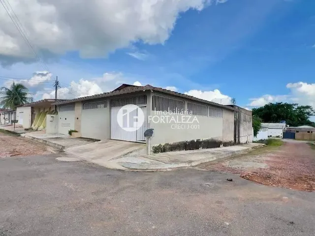 Imagem: Casa Exclusiva com Piscina, 3 Quartos Sendo