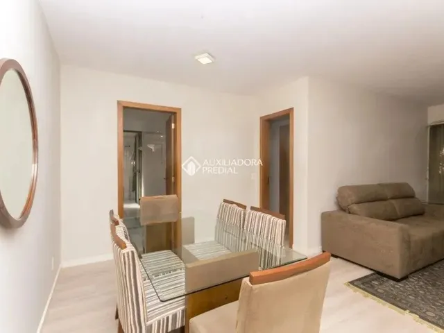 Imagem 13: Imóvel para Aluguel Possui 76 Metros Quadrados com 2 Quartos em Petrópolis - Porto