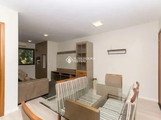 Imagem 16: Imóvel para Aluguel Possui 76 Metros Quadrados com 2 Quartos em Petrópolis - Porto