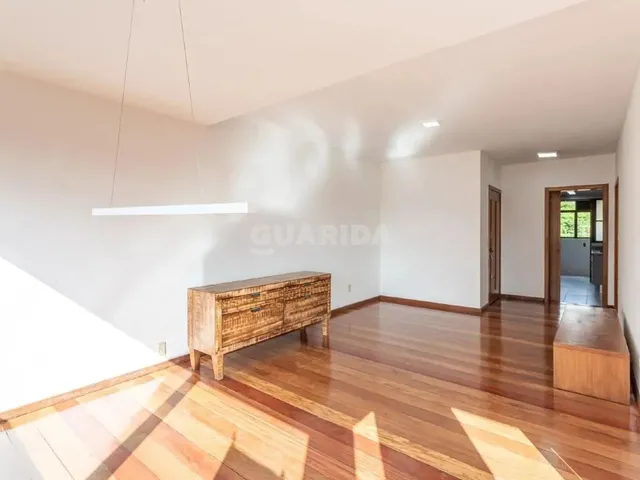 Imagem 8: Apartamento com 3 Dormitórios e 1 Vaga de Garagem, no Bairro Petrópolis