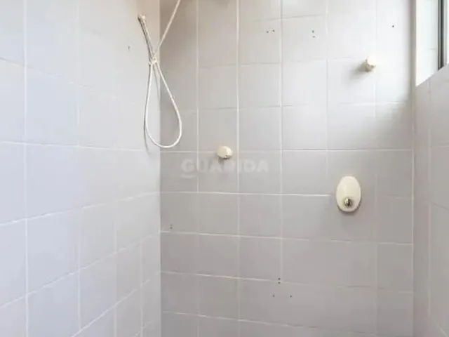 Imagem 6: Apartamento com 3 Dormitórios e 1 Vaga de Garagem, no Bairro Petrópolis