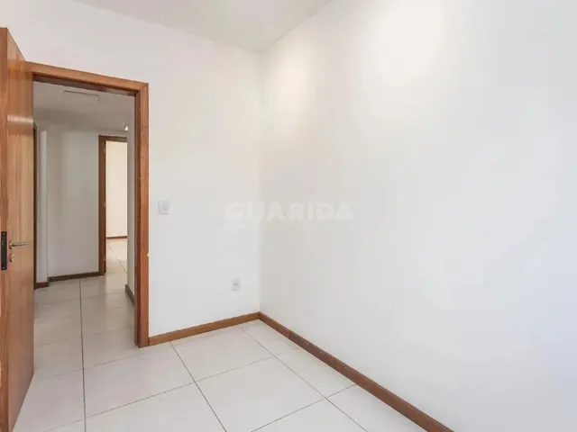 Imagem 14: Apartamento com 3 Dormitórios e 1 Vaga de Garagem, no Bairro Petrópolis