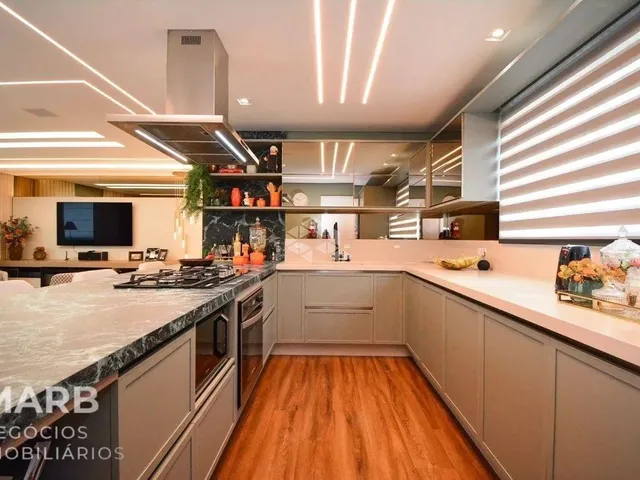 Imagem 1: Apartamento com 3 Dormitórios À Venda, 165 M² por R$ 4.150.000 - Centro