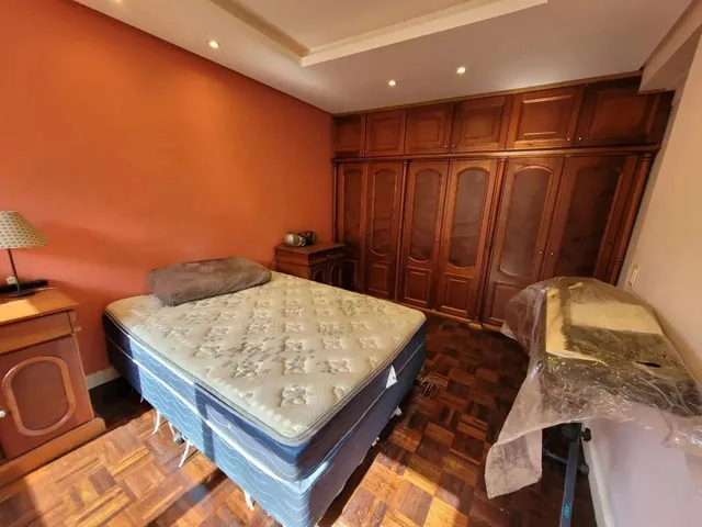Imagem 4: Apartamento no Bairro Petrópolis com 3 Dormitórios Sendo 1 Suíte e 2 Vagas Separadas