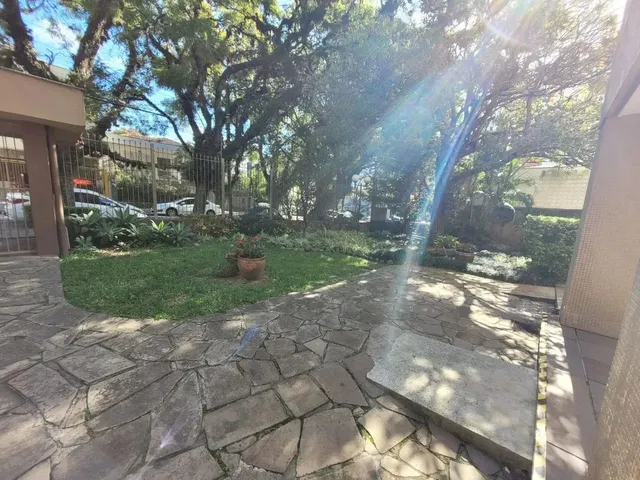 Imagem 14: Apartamento no Bairro Petrópolis com 3 Dormitórios Sendo 1 Suíte e 2 Vagas Separadas