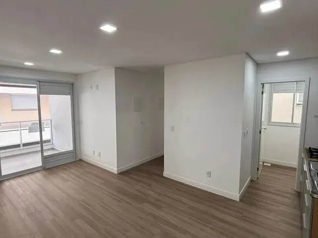 Imagem: Praia dos Ingleses - Apartamento com 02