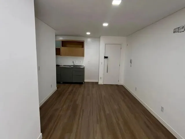 Imagem 8: Praia dos Ingleses - Apartamento com 02 Dormitórios Disponível para Locação Anual