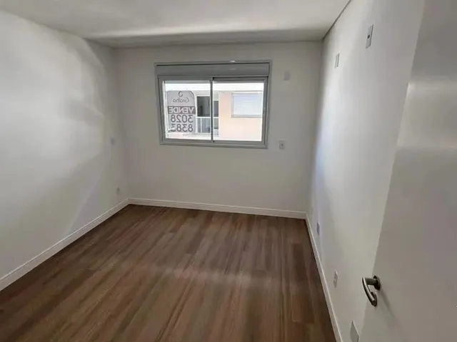 Imagem 12: Praia dos Ingleses - Apartamento com 02 Dormitórios Disponível para Locação Anual