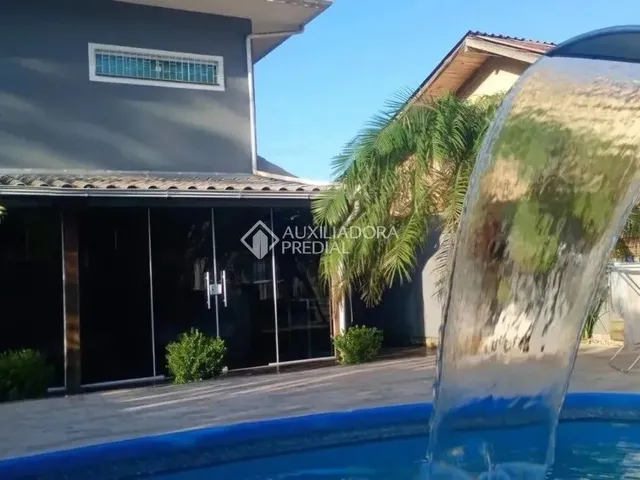 Imagem: Casa 3 Dormitórios, Sendo 3 Suítes, Banheira