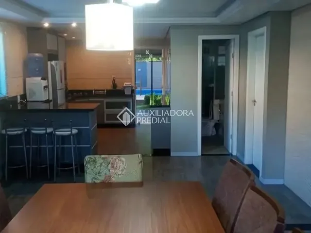Imagem 15: Casa 3 Dormitórios, Sendo 3 Suítes, Banheira de Hidromassage, Situada nos Ingleses Do