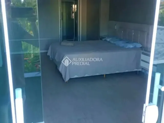 Imagem 6: Casa 3 Dormitórios, Sendo 3 Suítes, Banheira de Hidromassage, Situada nos Ingleses Do