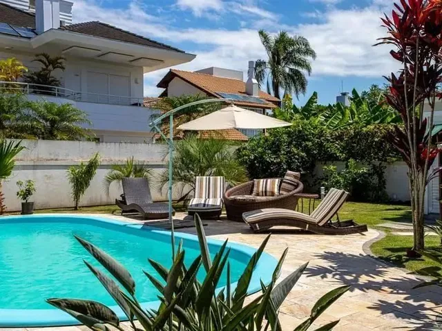 Imagem 11: Casa para Locação em Florianópolis, Jurere Internacional, 5 Dormitórios, 1 Suíte, 3